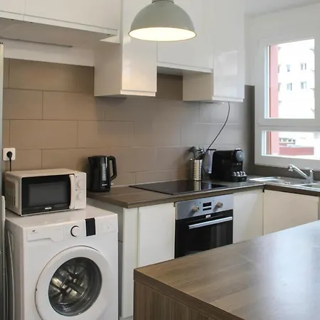 57 M Near Downtown Апартаменты Сен-Морис