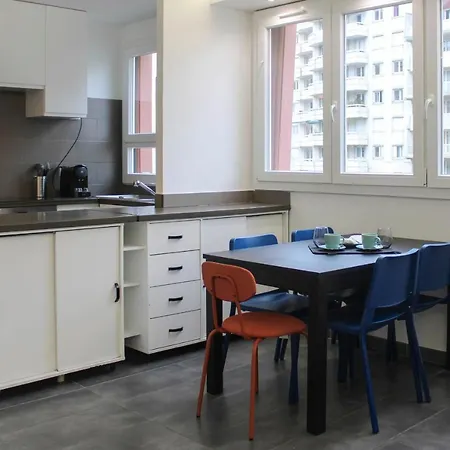 57 M Near Downtown Апартаменты Сен-Морис